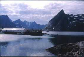 ph_17_hamnoy.jpg (5719 octets)