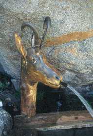 ph_Fontaine_Lauvitel_00.JPG (9746 octets)
